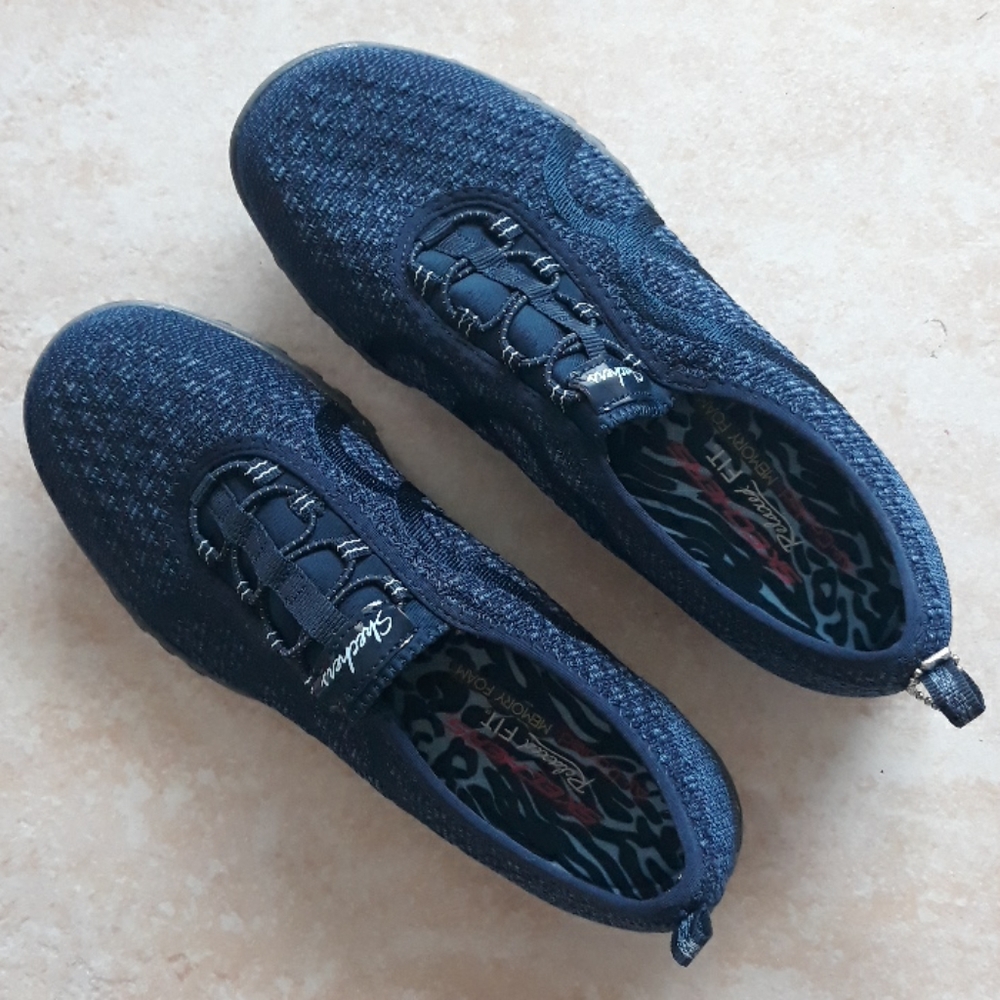 *Host Pick*Skechers Fortune knit shoes - Picture 3 of 8